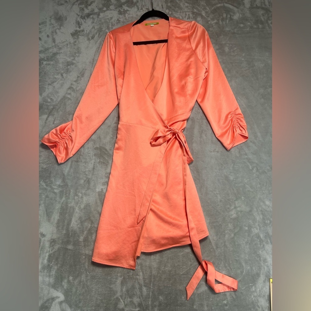 Gianni Bini Wrap Long Sleeve Dress Women’s 8 Satin Peach Pink